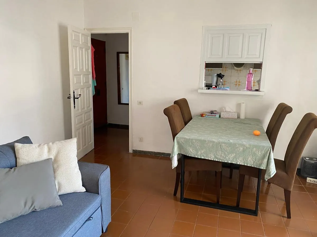 Apartamento L'Escala Riells 0*,